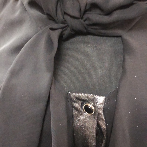 Buckle BKE boutique black lace long sleeve top - Picture 4 of 10